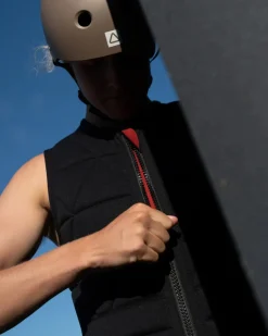 Follow Love nor Money Men's Impact Vest - Black