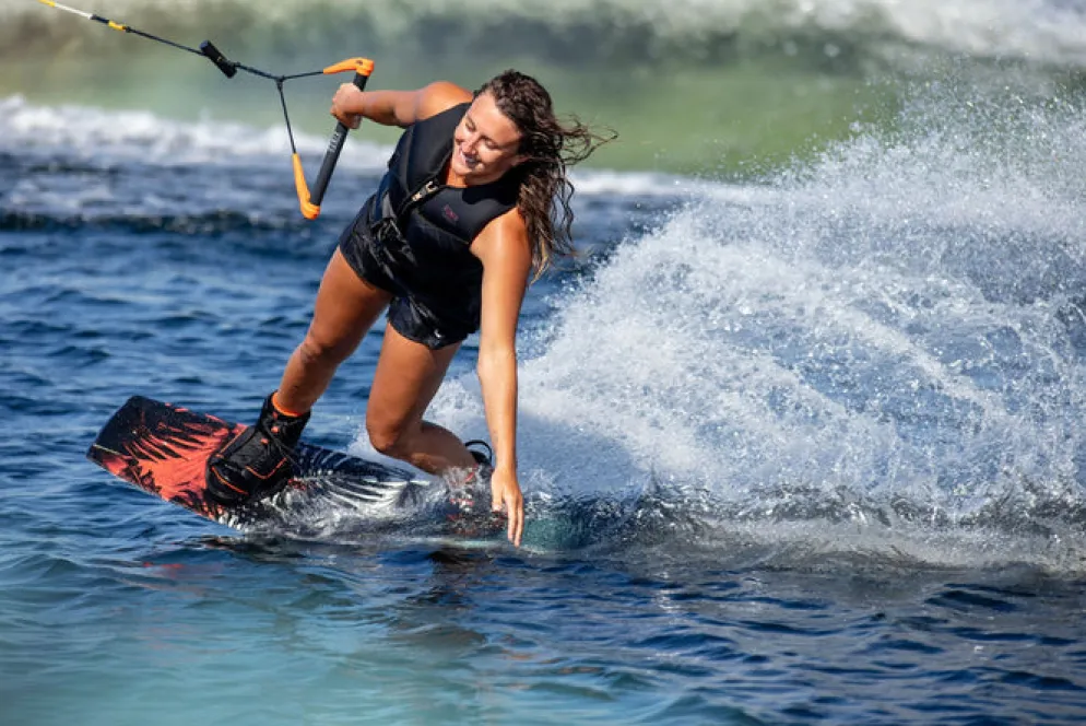 Ronix 2025 Krush Wakeboard | Divide Bindings